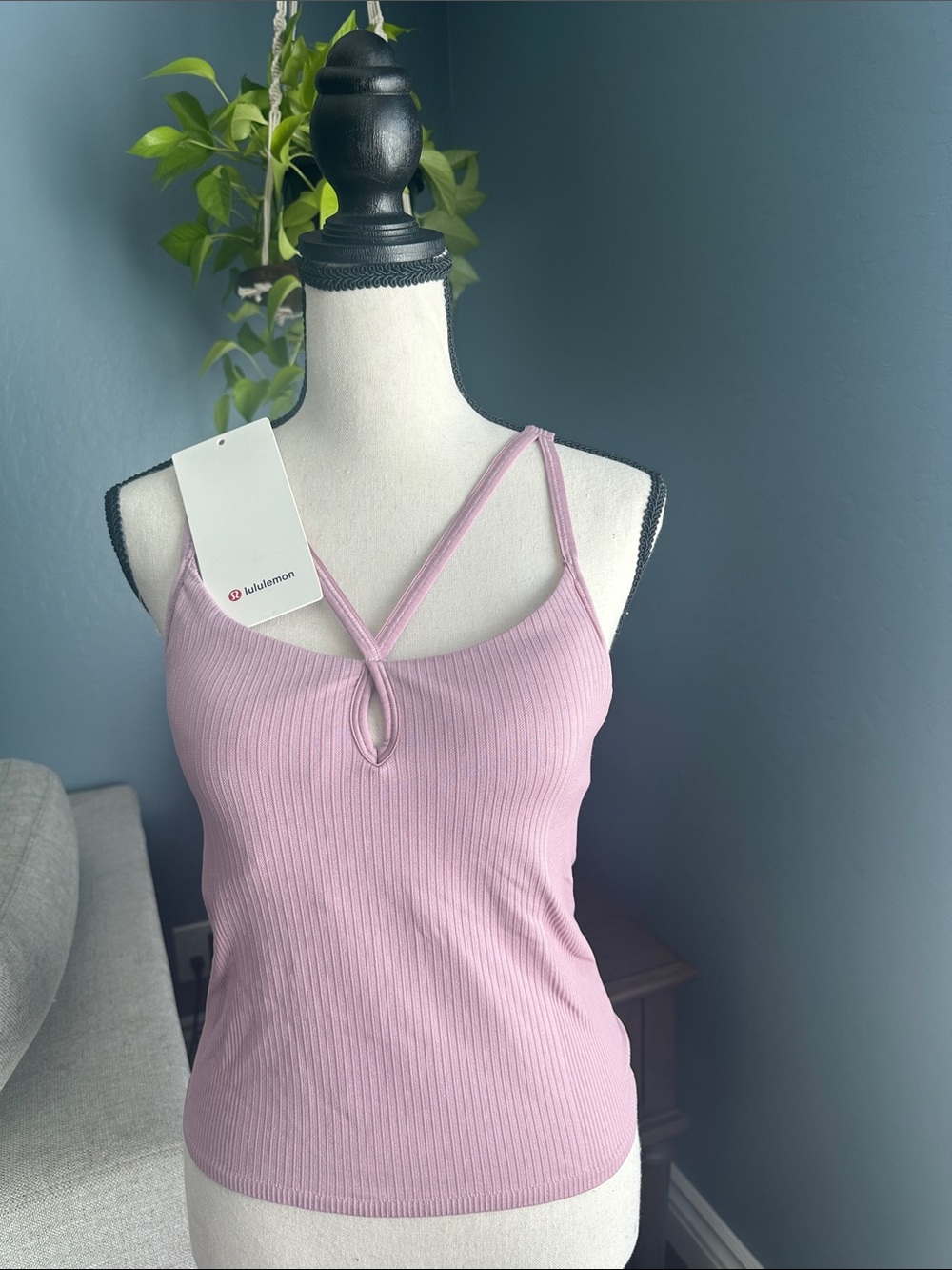 lululemon athletica Ebb to Street Strappy Cropped Tank B/C color code RSBL/RSBL